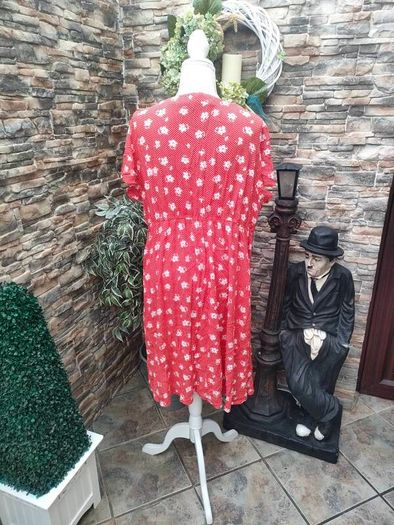 Red Ditsy floral print dress uk18