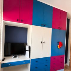 wardrobe