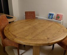 Dining Table - Oak - Round- 150 cm x 76 cm