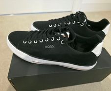 Boss trainers