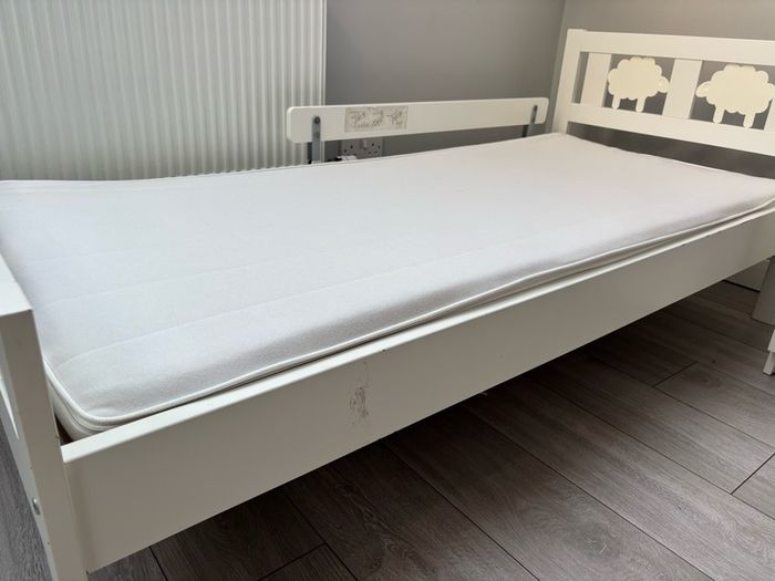 Kids bed