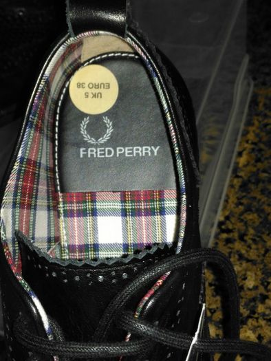 Fred Perry lace walking shoes