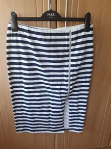 Fitted skirt, size 12, New with Tag