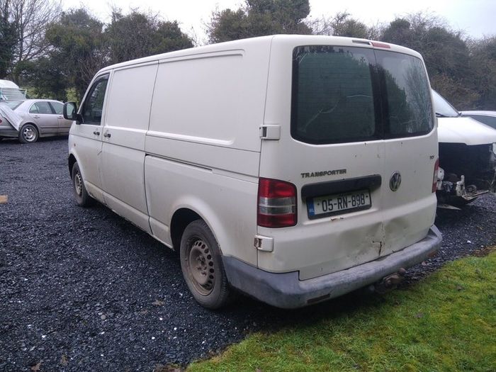 05 transporter t5 breaking