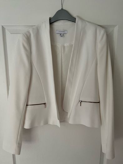 River Island, Oasis, Next, Savida, Miss Selfridges, Marc Angelo, Promod, Debenhams, Gelert, Carraig Donn, Dorothy Perkins Clothing