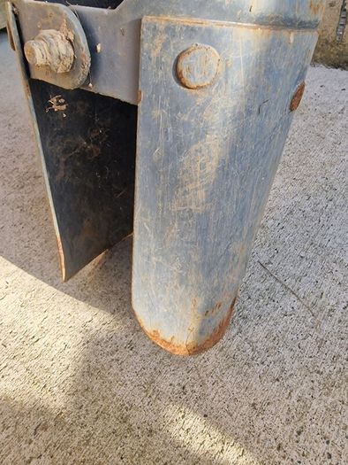 Post hole digger