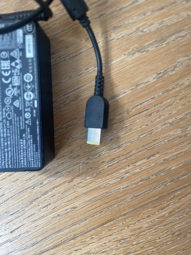 Lenovo  AC/DC Laptop Charger (Plug lead not included)