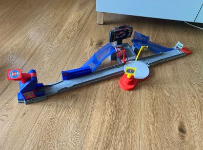 Disney Pixar Cars Piston Cup Stunting Speedway Playset