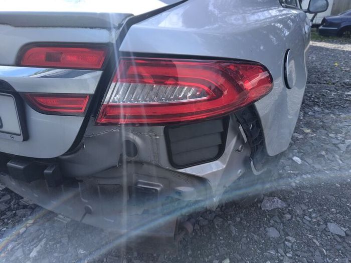 Jaguar xf 2.2 R-sport breaking for parts