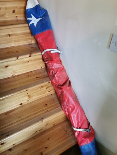 Atomic skis, gipron poles and storage bag