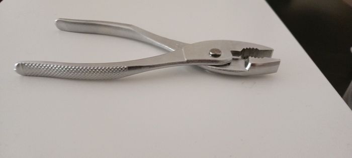 Tone Slipjoint Pliers