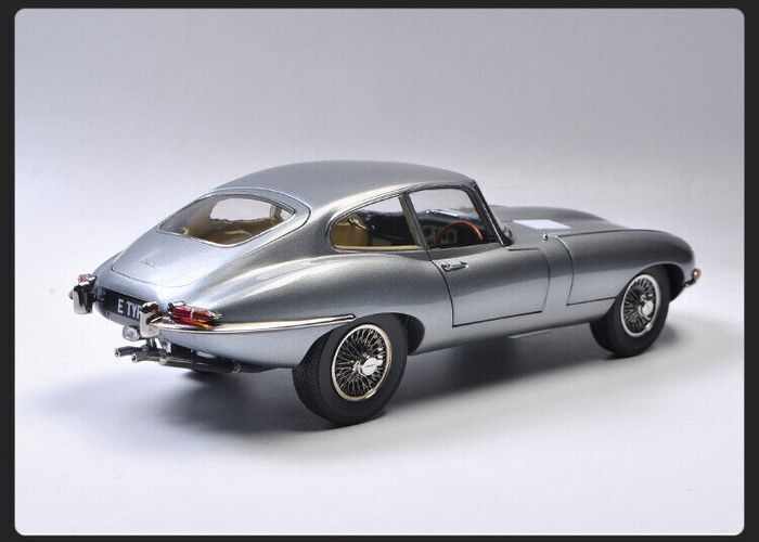 Jaguar E-Type Coupe 1961 Kyosho New In Box 1/18
