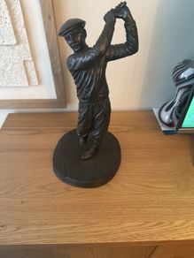 bronze golfer