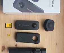 Insta360 X2 with Extras