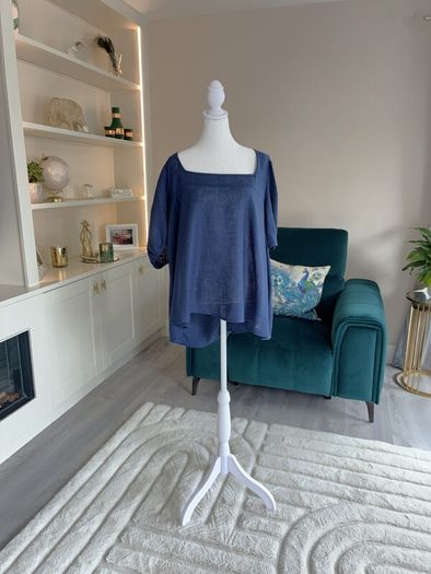 Ladies Navy Plus-size Square-Neck Top from SHEIN CURVE