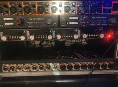 Warm Audio WA412  Mic pres