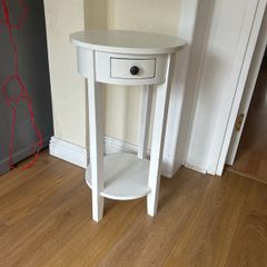 Meadows and Byrne side table