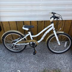Girls bike
