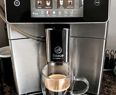 Saeco Xelsis Deluxe SM8782/30 Bean to Cup Coffee Machine