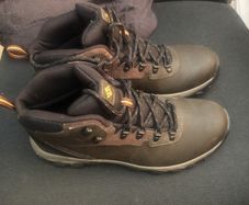 Columbia Newton Ridge II WP trekking and hiking boots