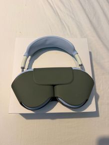 Airpods Max (Lighting) - Amazing Condition