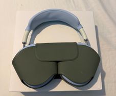 Airpods Max (Lighting) - Amazing Condition