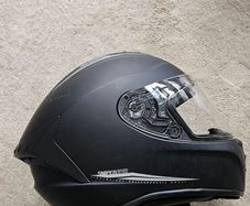 Helmet - Matt Black (Medium)
