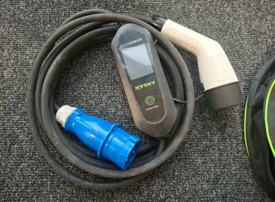 car charger 32A 7kW Type 2