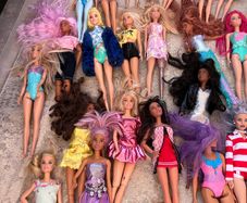 Barbie dolls, 43 in total