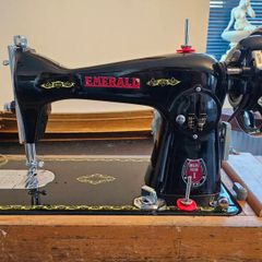 Vintage Emerald electric sewing machine