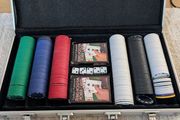 Full Poker Set in Metal Case