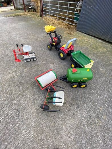 Toy farm machinery