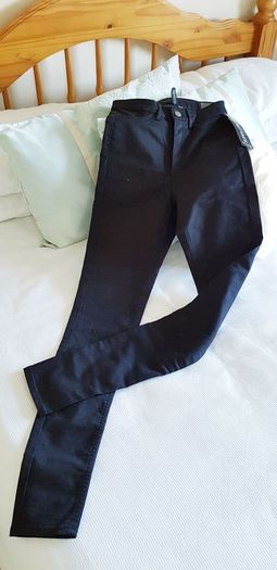 H&M High Waist Black Jeans - Size 8