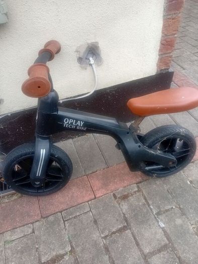 Kids push bike