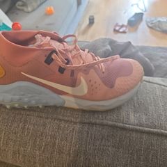 nike trail(will sell all 3 pairs of trainers for 50e if they go together)