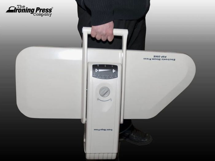 Speedypress 1600 Watt Non Stick Soleplate Stream Press