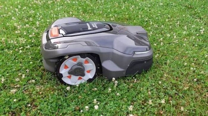 Husqvarna 415x Automower -great condition