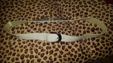 Women's white belt with studs size XL Postage included