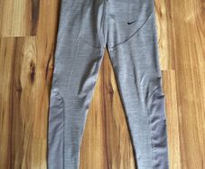 Nike pro leggings size small in excellent condition!