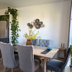 Dining room chairs set