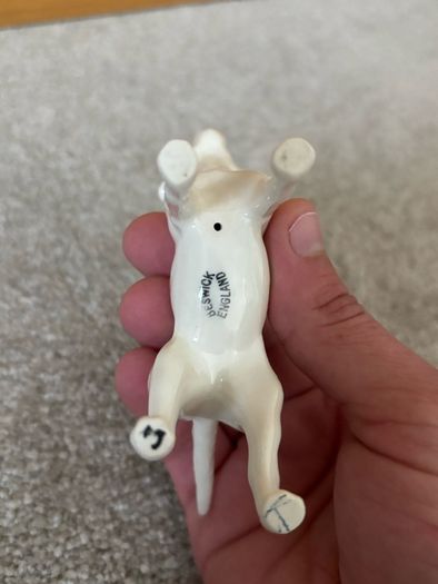 Small Vintage Beswick Foxhound Figurine