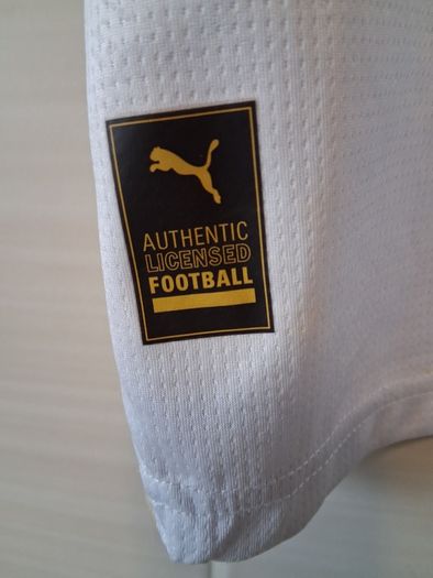 Valencia Jersey. Official Puma Valencia FC Home Jersey. Collect In Dublin Or Receive Via Post.