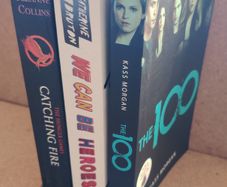 YA Dystopian & Teen Fiction Book Bundle (The Hunger Games, The 100)