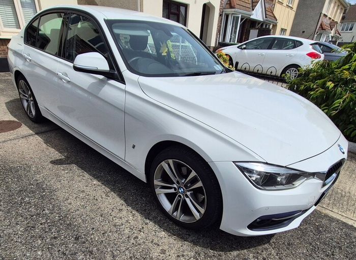 2018 Bmw 330e SE