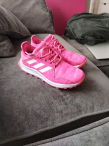 Hockey astro trainers size 2
