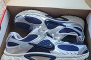 Nike trainers UK12