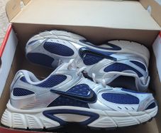 Nike trainers UK12