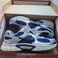Nike trainers UK12