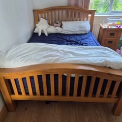 Solid wood double bed