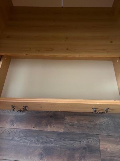 Wardrobe with 2 drawers